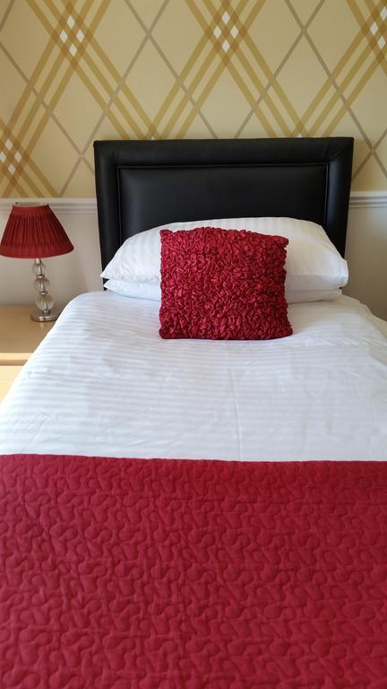 Gallery Guest House Plymouth Room photo