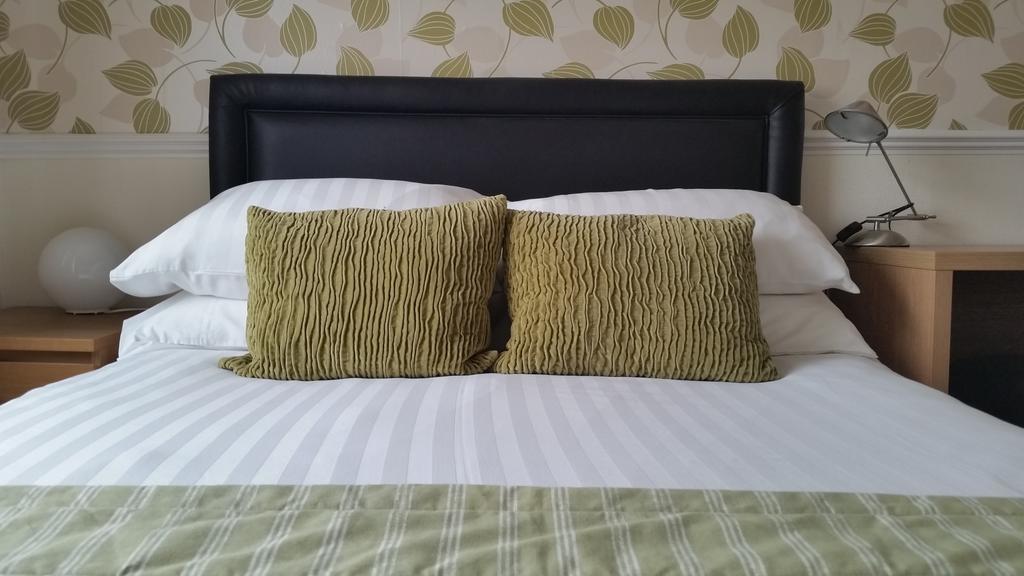Gallery Guest House Plymouth Room photo