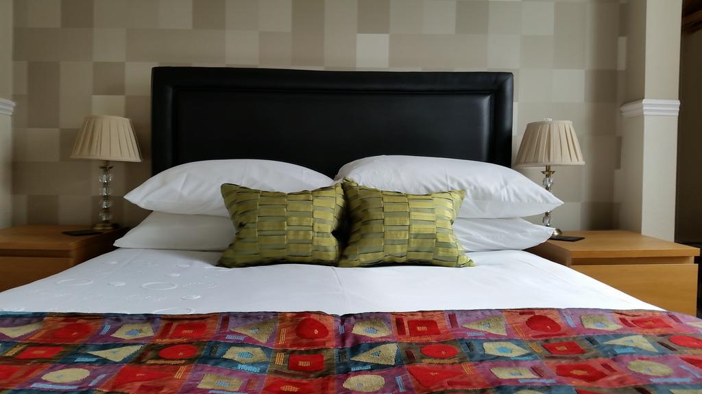 Gallery Guest House Plymouth Room photo